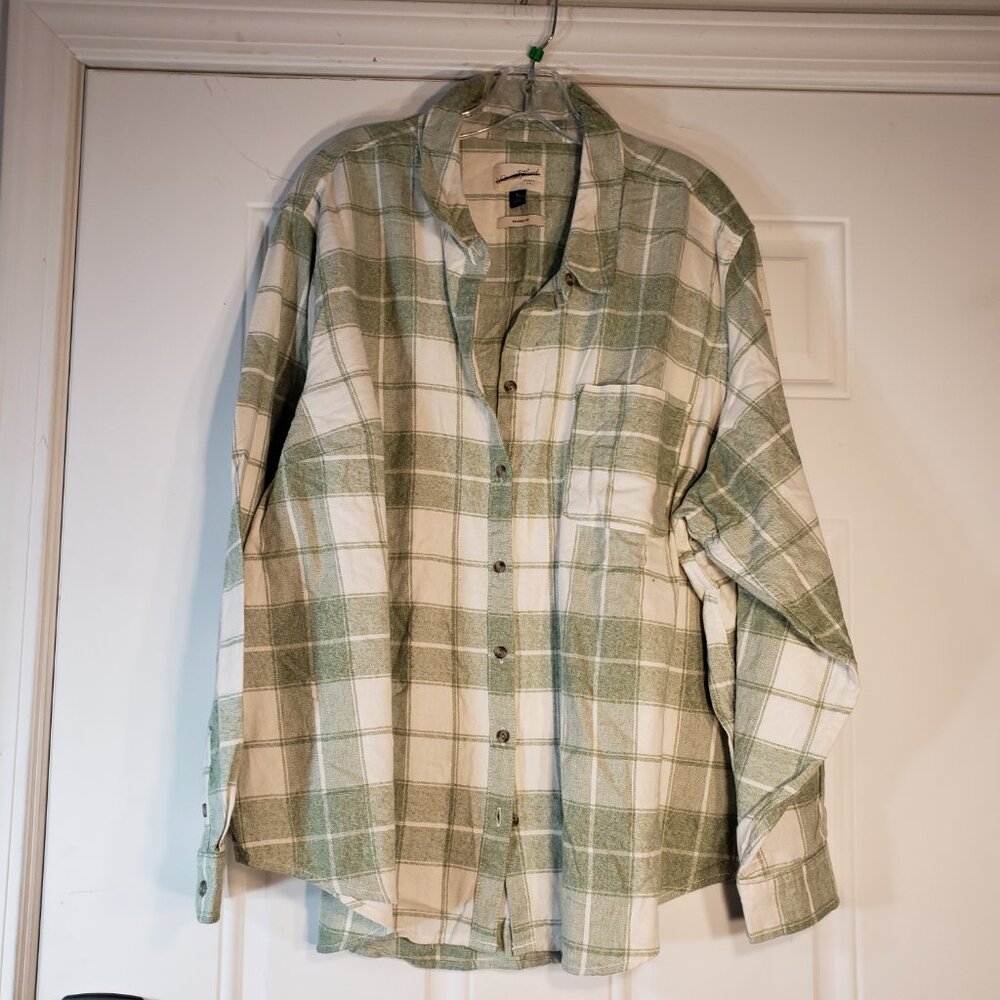 Thread brand. UNIVERSAL THREAD GREEN WHITE LONGSLEEVE WOMEN SHIRT BUTTON SIZE 2X